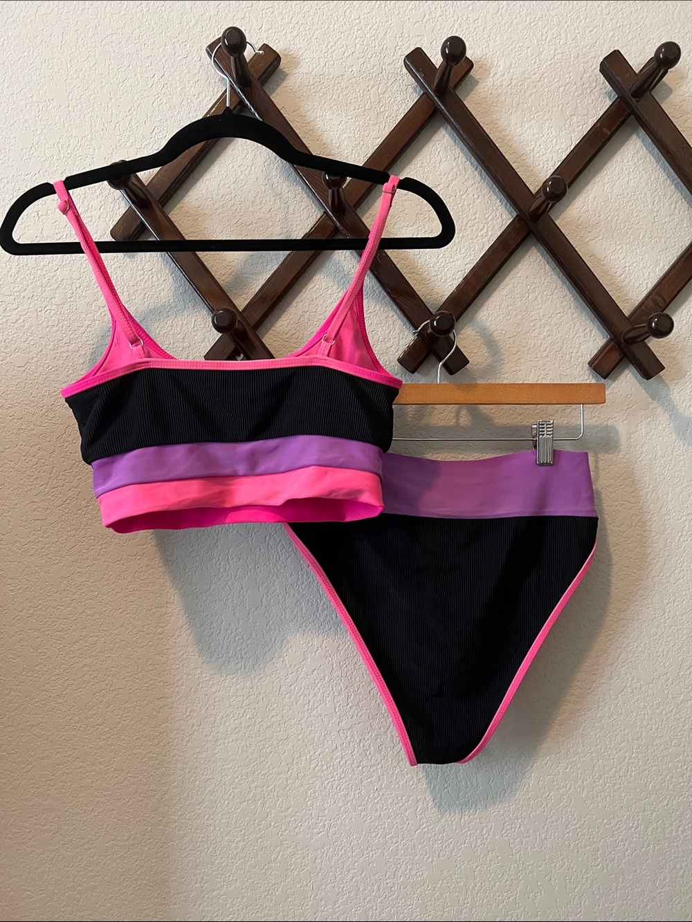 Beach Riot Bikini Set M/L - Picture 2 of 4
